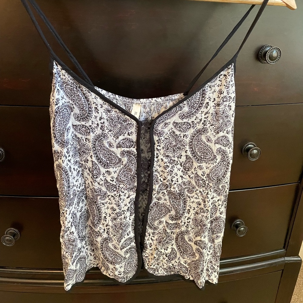 Cute tank size M